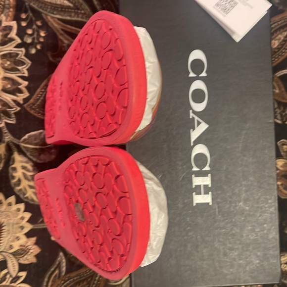 Coach slides like new! - Picture 4 of 9